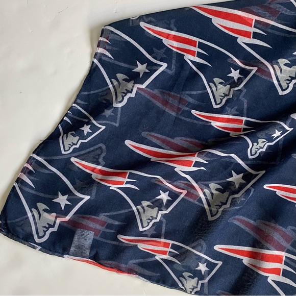 New England Patriots Infinity Scarf Football  Sheer Red Blue Pats Logo EUC NFL - Picture 13 of 14